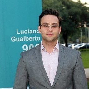 Eduardo Flores